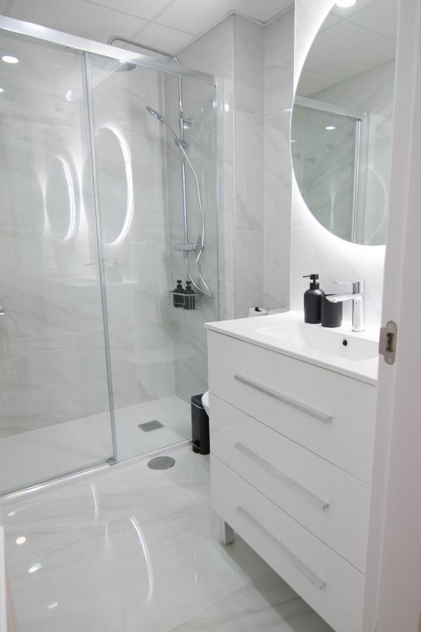 New! Luxury City Center & 2 Balconies Malaga Exterior photo