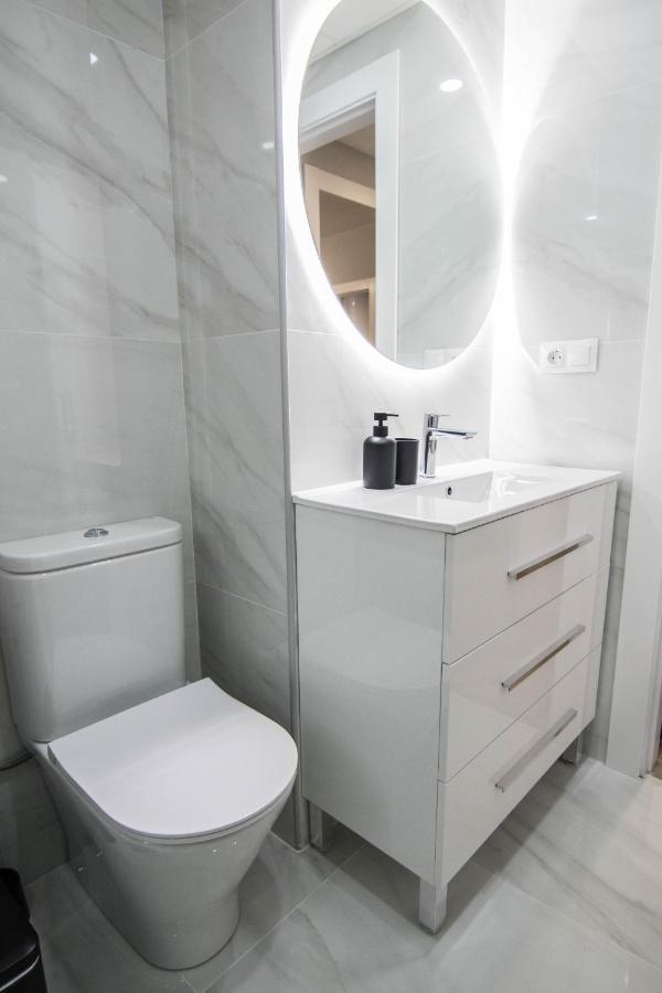 New! Luxury City Center & 2 Balconies Malaga Exterior photo